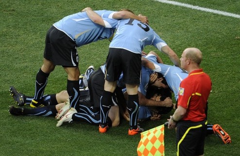 Уругвай-Корея 2:1 